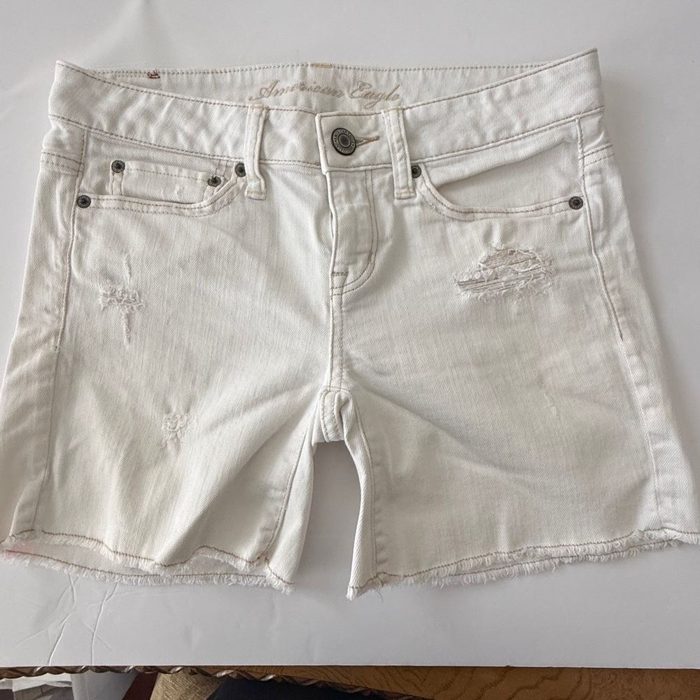 American Eagle Outfitters Stretch Women's off white Cream Distressed Jean Shorts